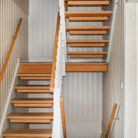 펜션 3 Bedroom Nice In Holmsbu