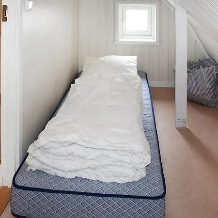 펜션 3 Bedroom Nice In Holmsbu